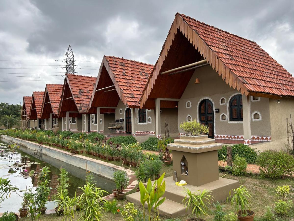 加尔各答 Arshinagar Shilpogram酒店 外观 照片